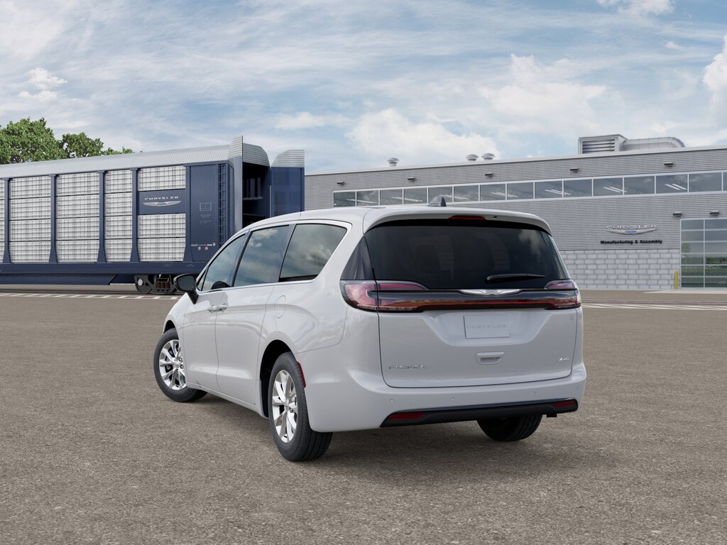 New 2026 Chrysler Pacifica SELECT AWD Passenger Van