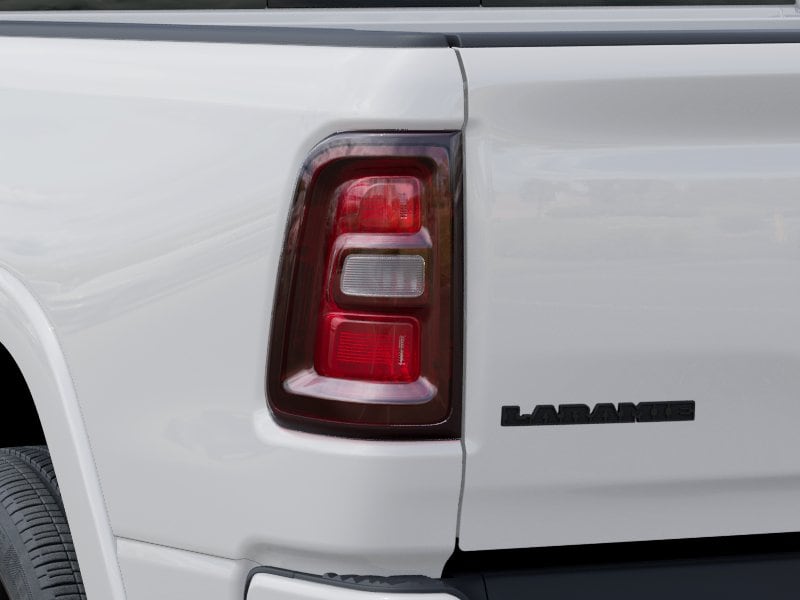 2027 Ram 1500 LARAMIE CREW CAB 4X4 5'7 BOX — photo 5 of 12