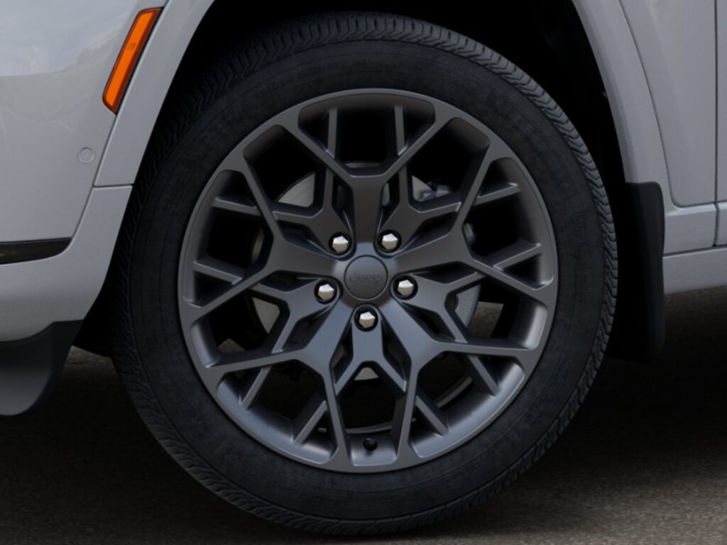 New 2025 Jeep Grand Cherokee L Summit Sport Utility