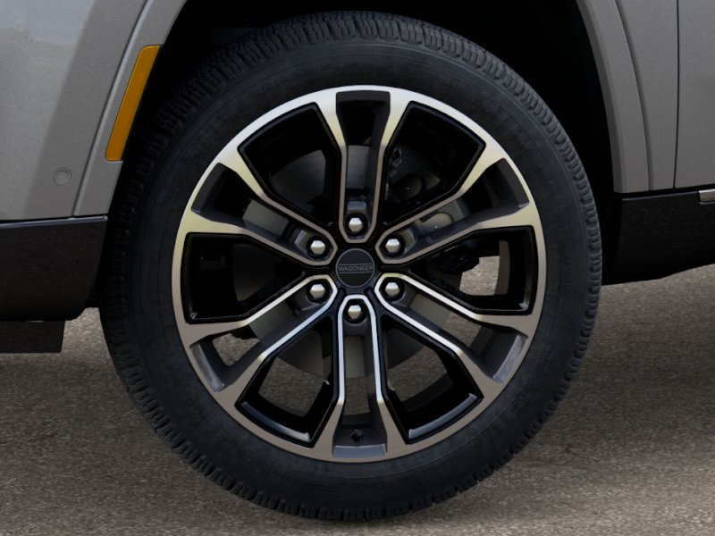 2025 Jeep Grand Wagoneer Series III - Photo 35
