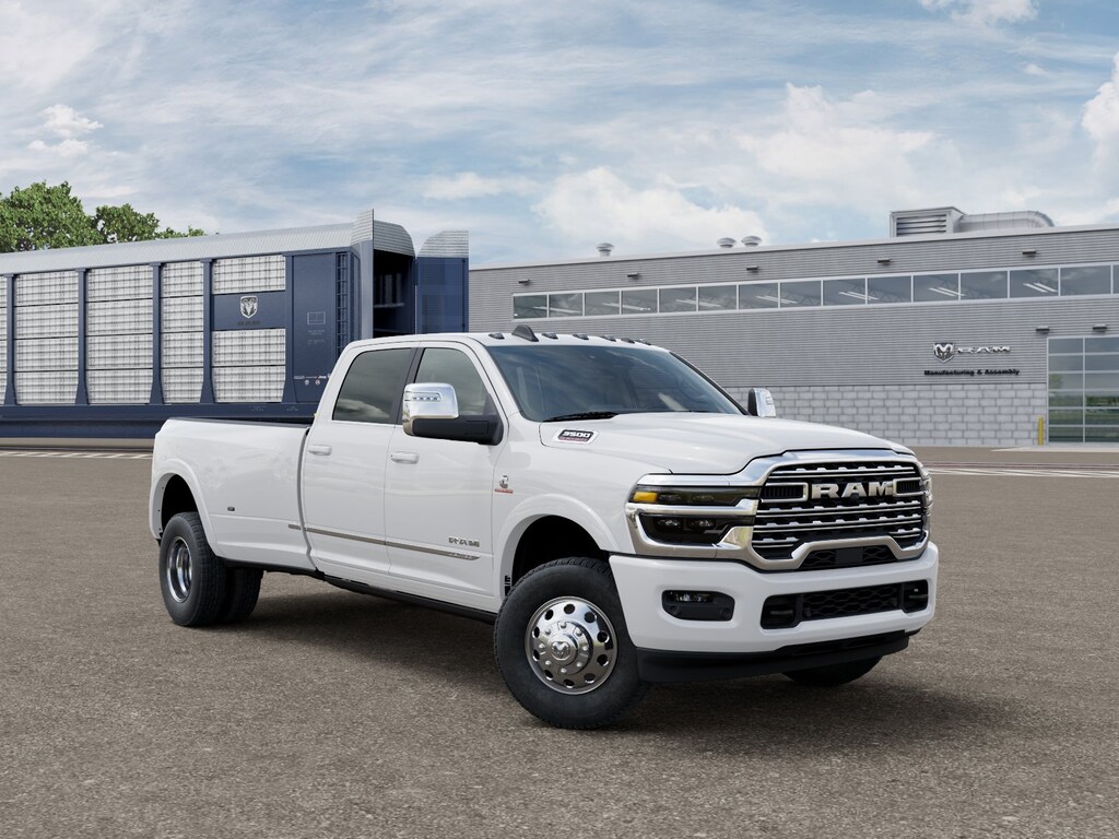 New 2026 Ram 3500 LIMITED CREW CAB 4X4 8' BOX Pickup