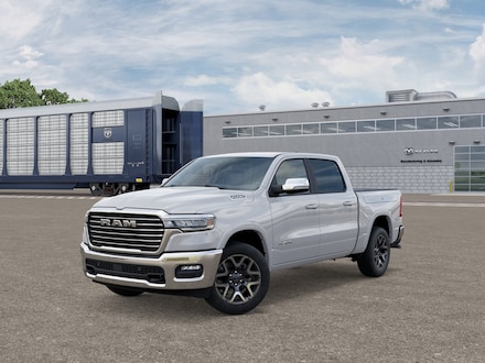 2026 Ram 1500 LARAMIE CREW CAB 4X4 5'7 BOX Pickup