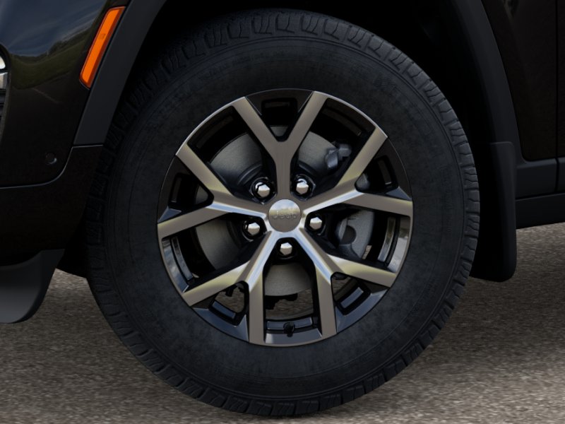 2025 Jeep Grand Cherokee Limited photo 2