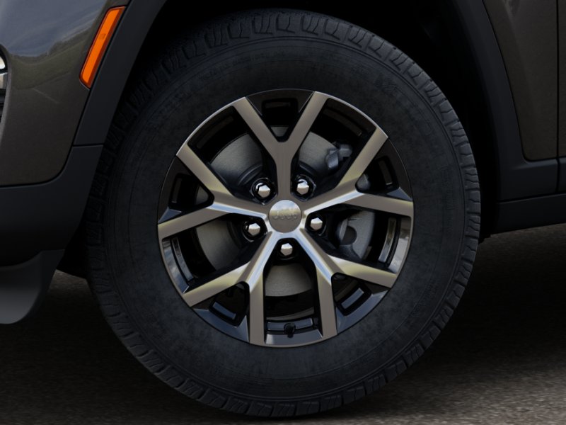 2025 Jeep Grand Cherokee Limited photo 2