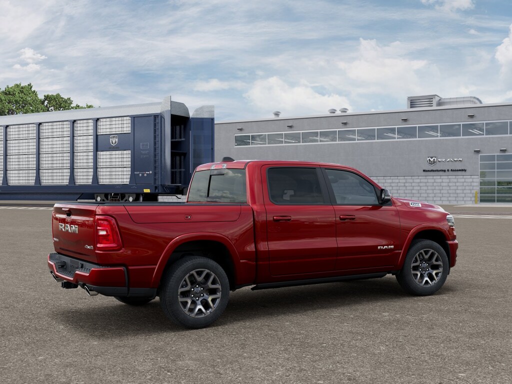 New 2026 Ram 1500 LARAMIE CREW CAB 4X4 5'7 BOX Pickup
