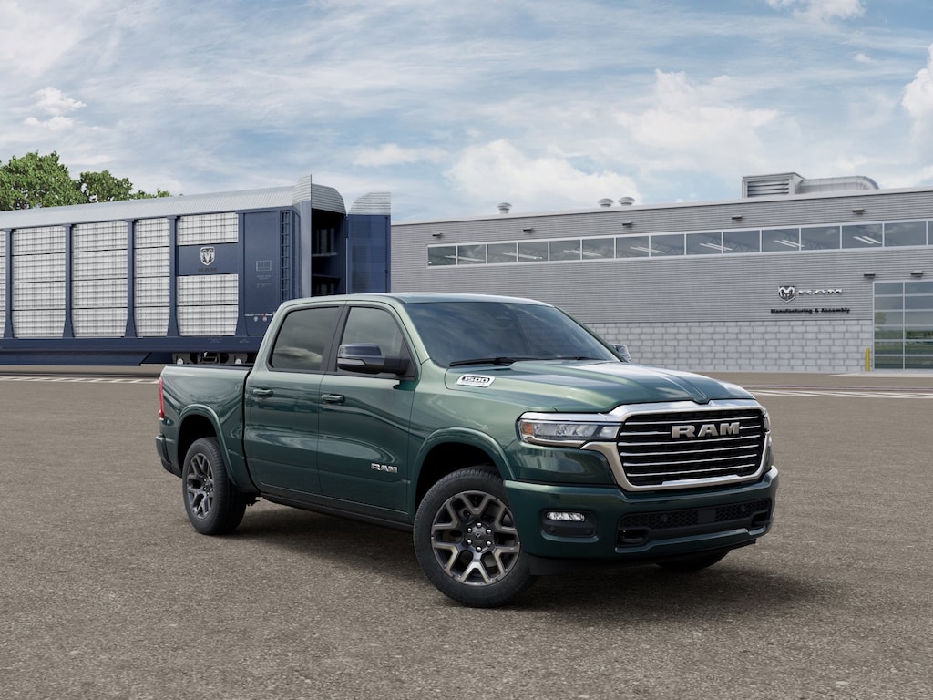 New 2026 Ram 1500 LARAMIE CREW CAB 4X4 5'7 BOX Pickup