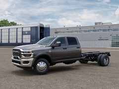 2026 Ram 5500 Chassis Cab TRADESMAN  CREW  4X4 84' CA Pickup