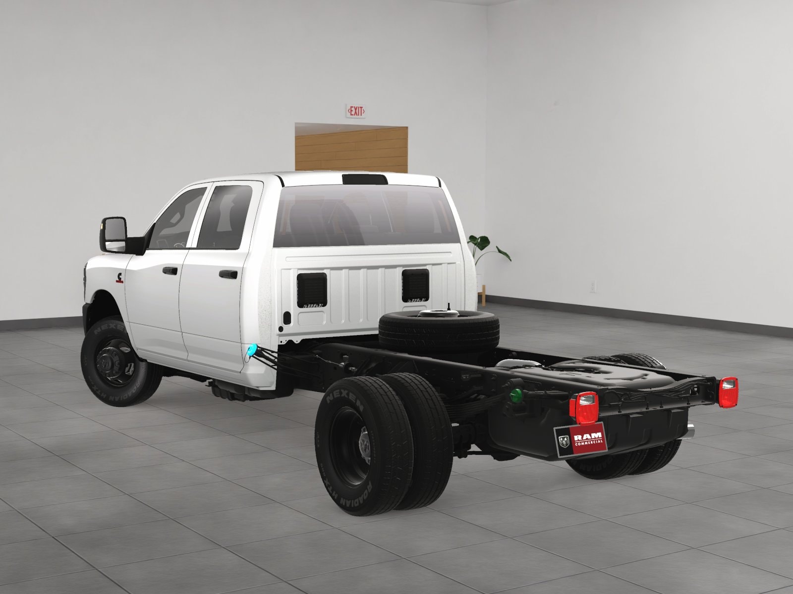 2025 RAM 3500 Chassis Tradesman - Photo 32