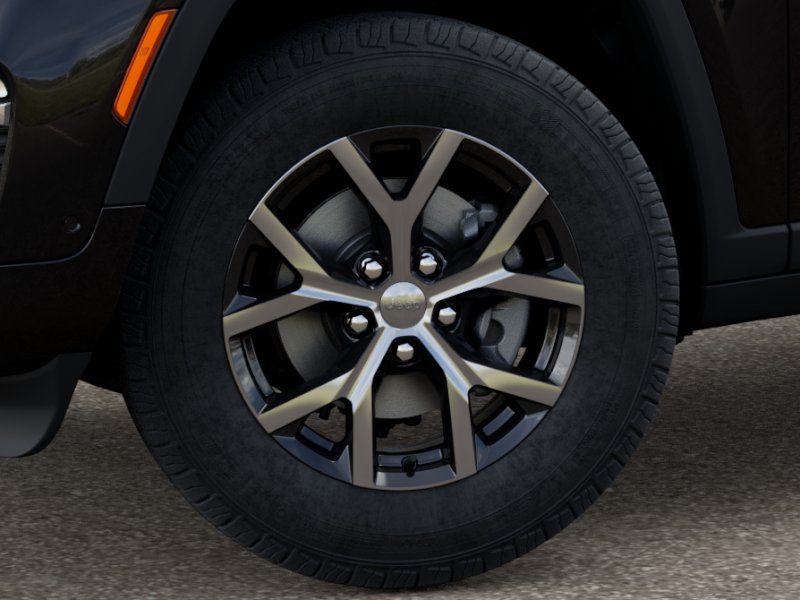 2025 Jeep Grand Cherokee Limited photo 3