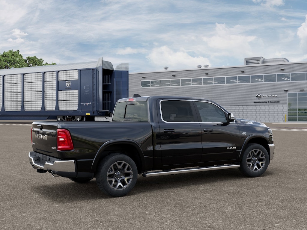 New 2026 Ram 1500 LARAMIE CREW CAB 4X4 5'7 BOX Pickup