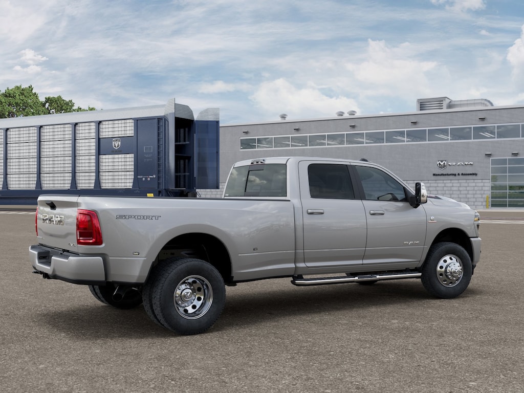 New 2026 Ram 3500 LARAMIE CREW CAB 4X4 8' BOX Pickup
