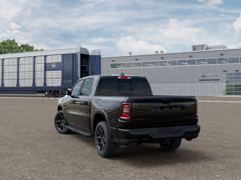 New 2027 Ram 1500 LARAMIE CREW CAB 4X4 5'7 BOX Pickup