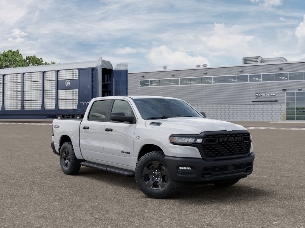 New 2026 Ram 1500 WARLOCK CREW CAB 4X4 5'7 BOX Pickup