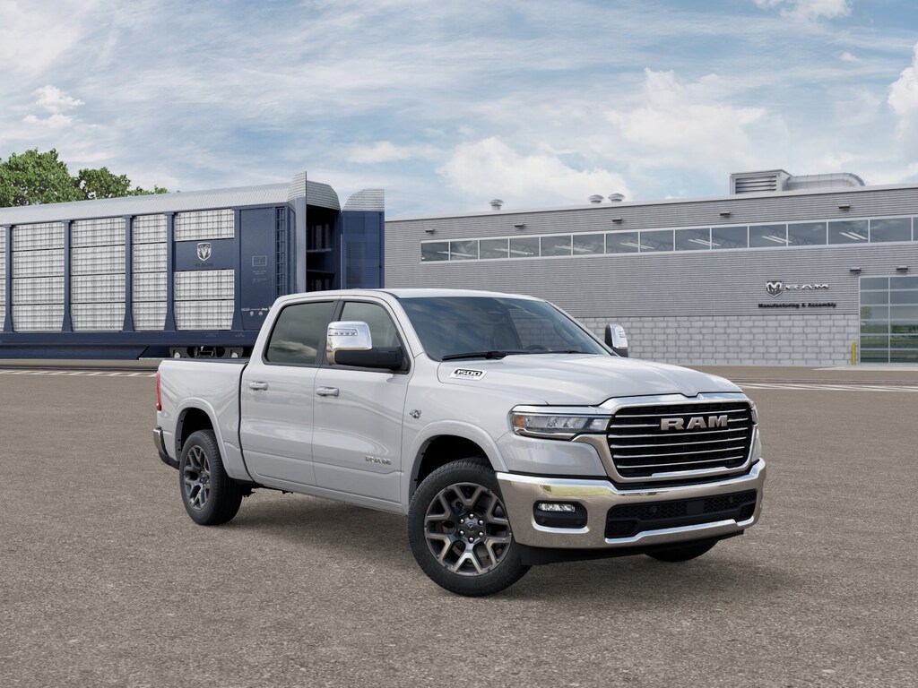 New 2026 Ram 1500 LARAMIE CREW CAB 4X4 5'7 BOX Pickup