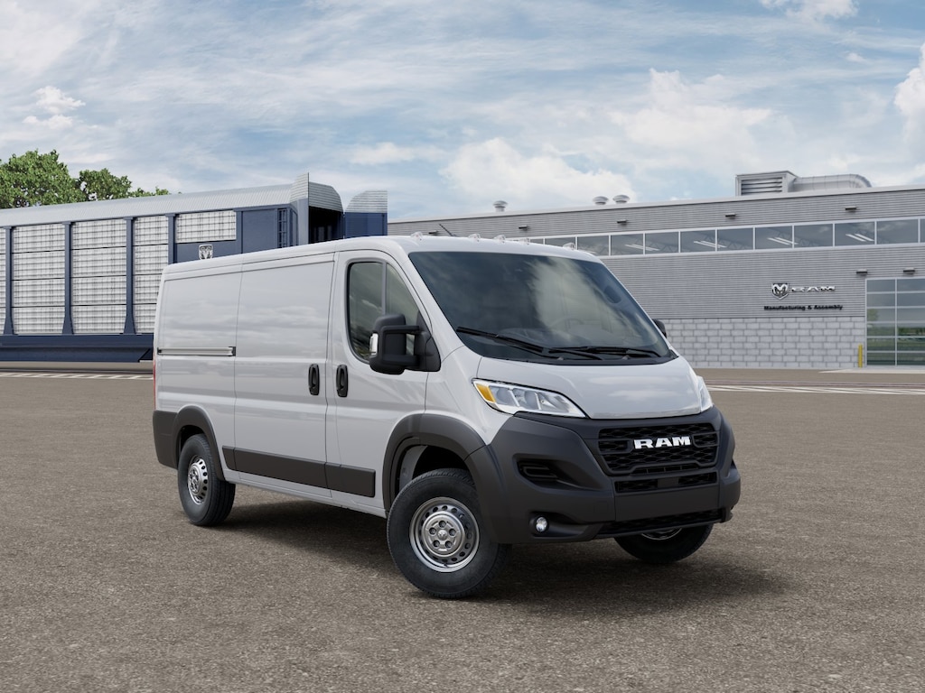 New 2026 Ram ProMaster PROMASTER 1500 TRADESMAN CARGO VAN LOW ROOF 136' W Cargo Van