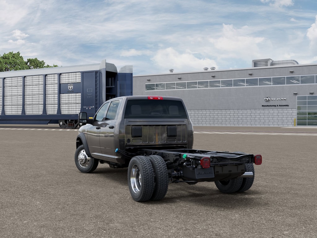 New 2026 Ram 4500 Chassis Cab TRADESMAN CREW 4X4 60' CA Pickup