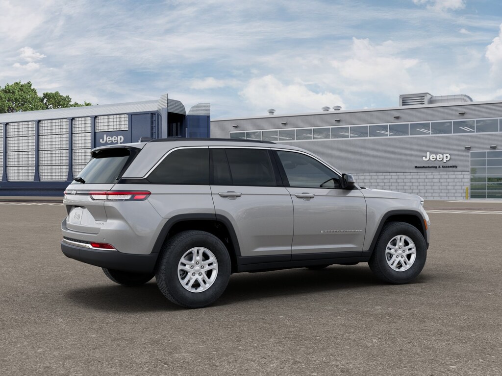 New 2025 Jeep Grand Cherokee LAREDO 4X4 Sport Utility