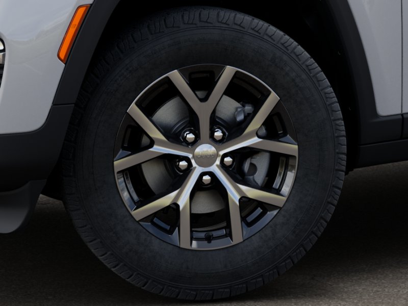 2025 Jeep Grand Cherokee Limited photo 3