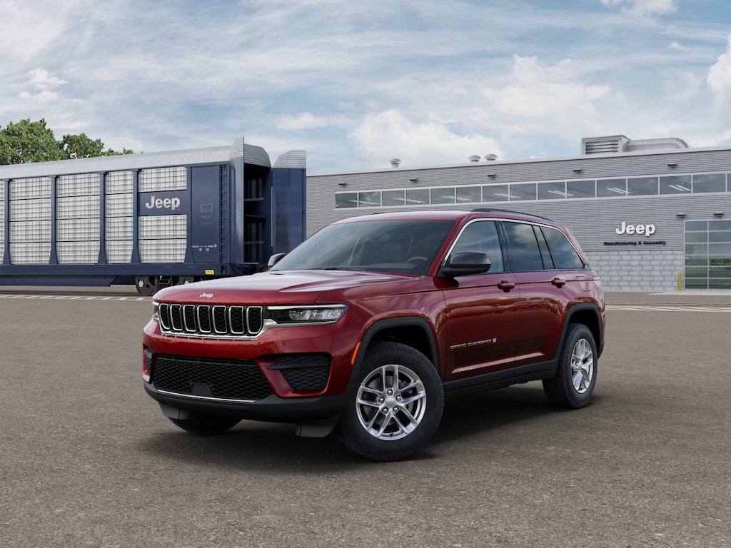 New 2026 Jeep Grand Cherokee Laredo Sport Utility
