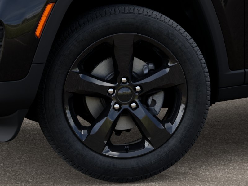 2025 Jeep Grand Cherokee Altitude photo 3