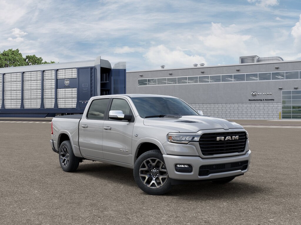 New 2026 Ram 1500 LARAMIE CREW CAB 4X4 5'7 BOX Pickup