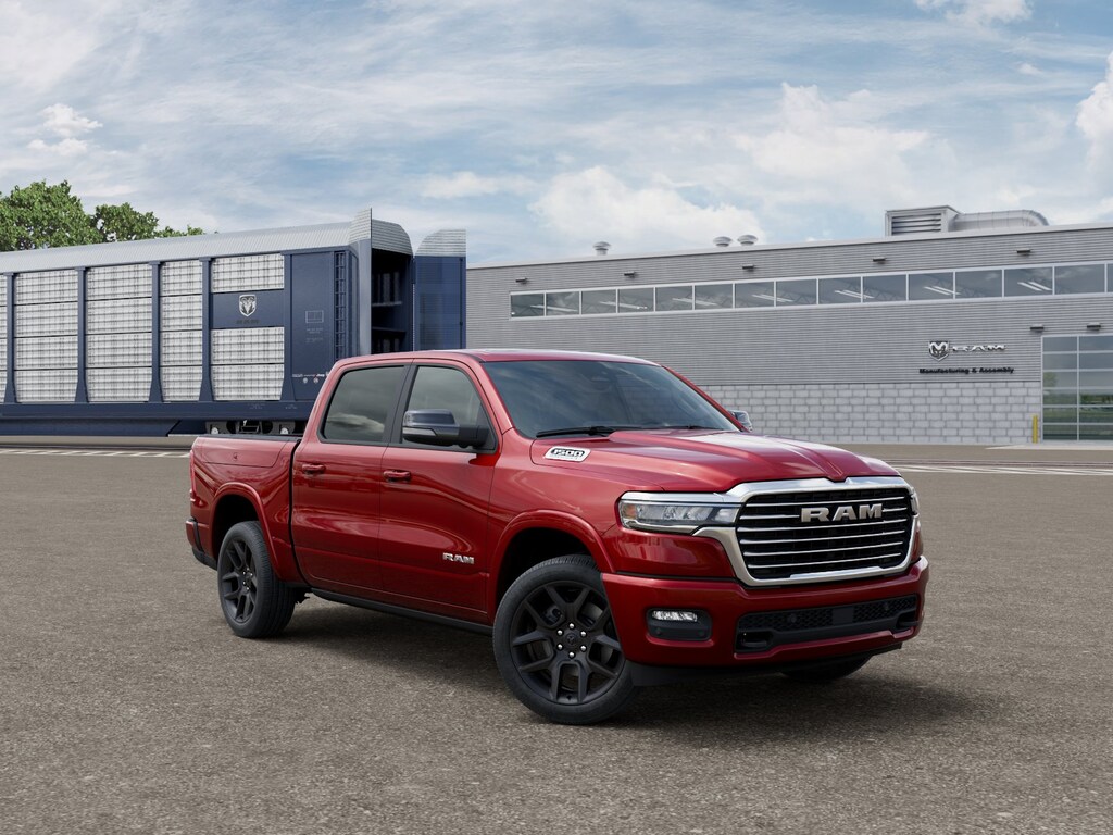 New 2026 Ram 1500 LARAMIE CREW CAB 4X4 5'7 BOX Pickup