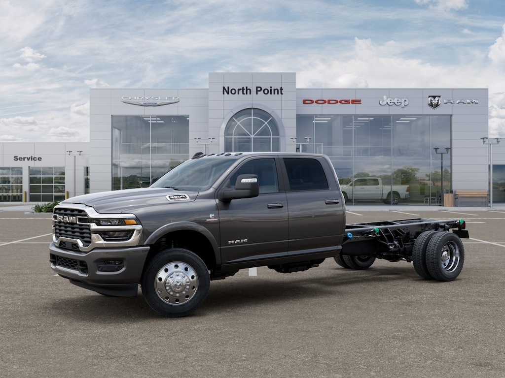 New 2026 Ram 5500 Chassis Cab BIG HORN CREW 4X4 84' CA Crew Cab