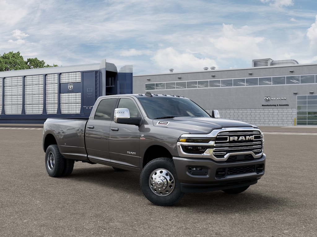New 2026 Ram 3500 LARAMIE CREW CAB 4X4 8' BOX Pickup