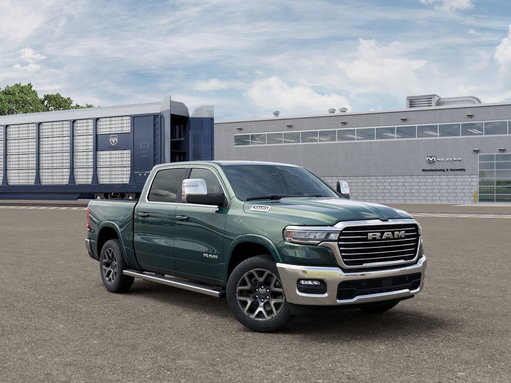 New 2026 Ram 1500 LARAMIE CREW CAB 4X4 5'7 BOX Pickup