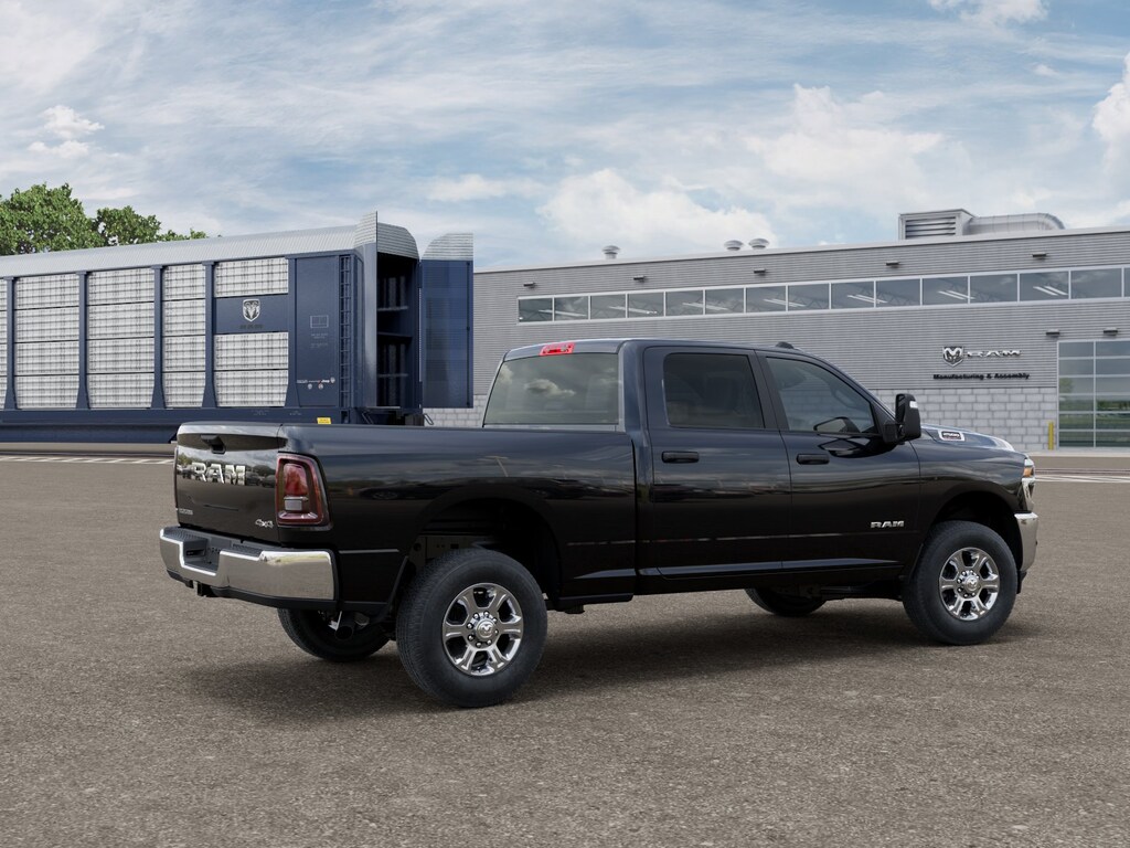 New 2026 Ram 2500 BIG HORN CREW CAB 4X4 6'4 BOX Pickup