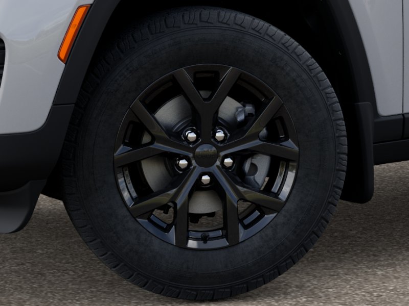 2025 Jeep Grand Cherokee Altitude photo 2