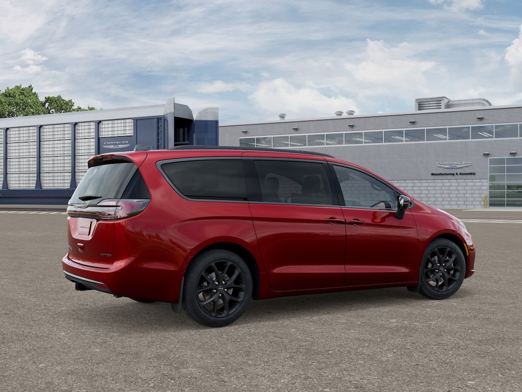 New 2026 Chrysler Pacifica Limited Passenger Van