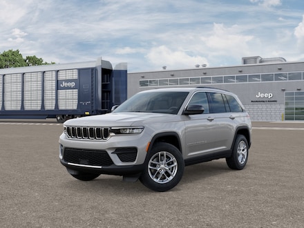2025 Jeep Grand Cherokee LAREDO X 4X4 Sport Utility