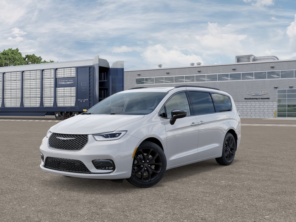 New 2026 Chrysler Pacifica LIMITED AWD Passenger Van