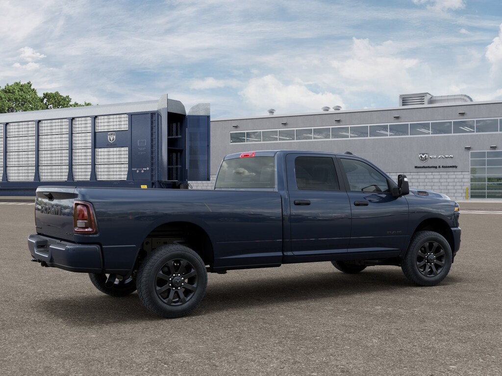 New 2026 Ram 2500 BIG HORN CREW CAB 4X4 8' BOX Pickup