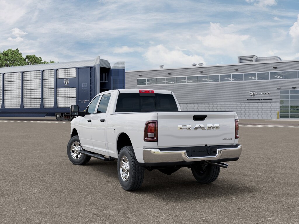 New 2026 Ram 2500 TRADESMAN CREW CAB 4X4 6'4 BOX Pickup