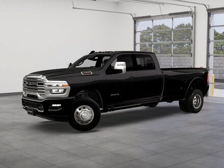 2026 Ram 3500 LARAMIE CREW CAB 4X4 8' BOX Pickup