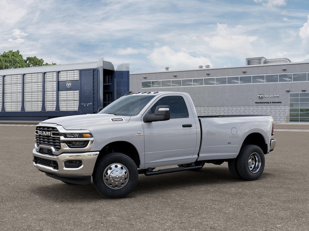New 2026 Ram 3500 TRADESMAN REGULAR CAB 4X4 8' BOX Pickup