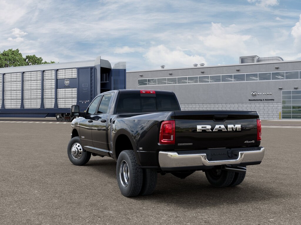 New 2026 Ram 3500 BIG HORN CREW CAB 4X4 8' BOX Pickup