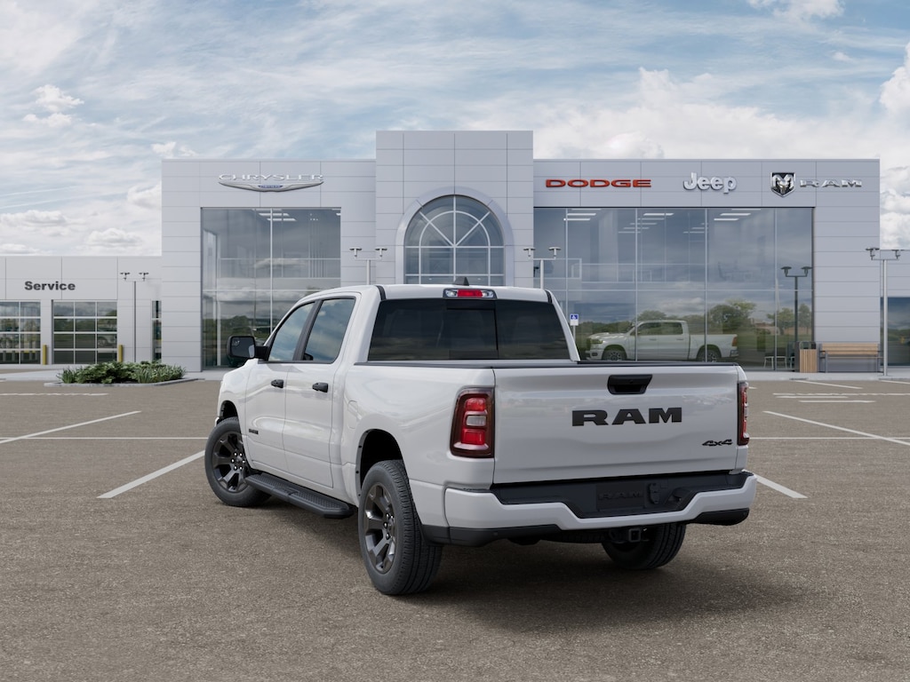 New 2026 Ram 1500 EXPRESS CREW CAB 4X4 5'7 BOX Pickup