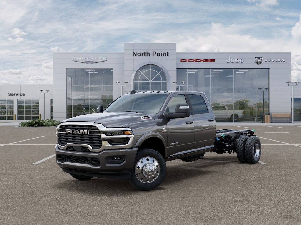 New 2026 Ram 5500 Chassis Cab BIG HORN CREW 4X4 84' CA Crew Cab