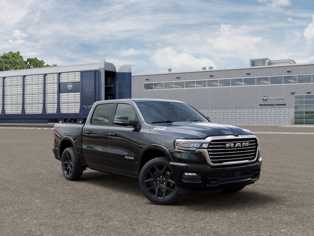 New 2026 Ram 1500 LARAMIE CREW CAB 4X4 5'7 BOX Pickup