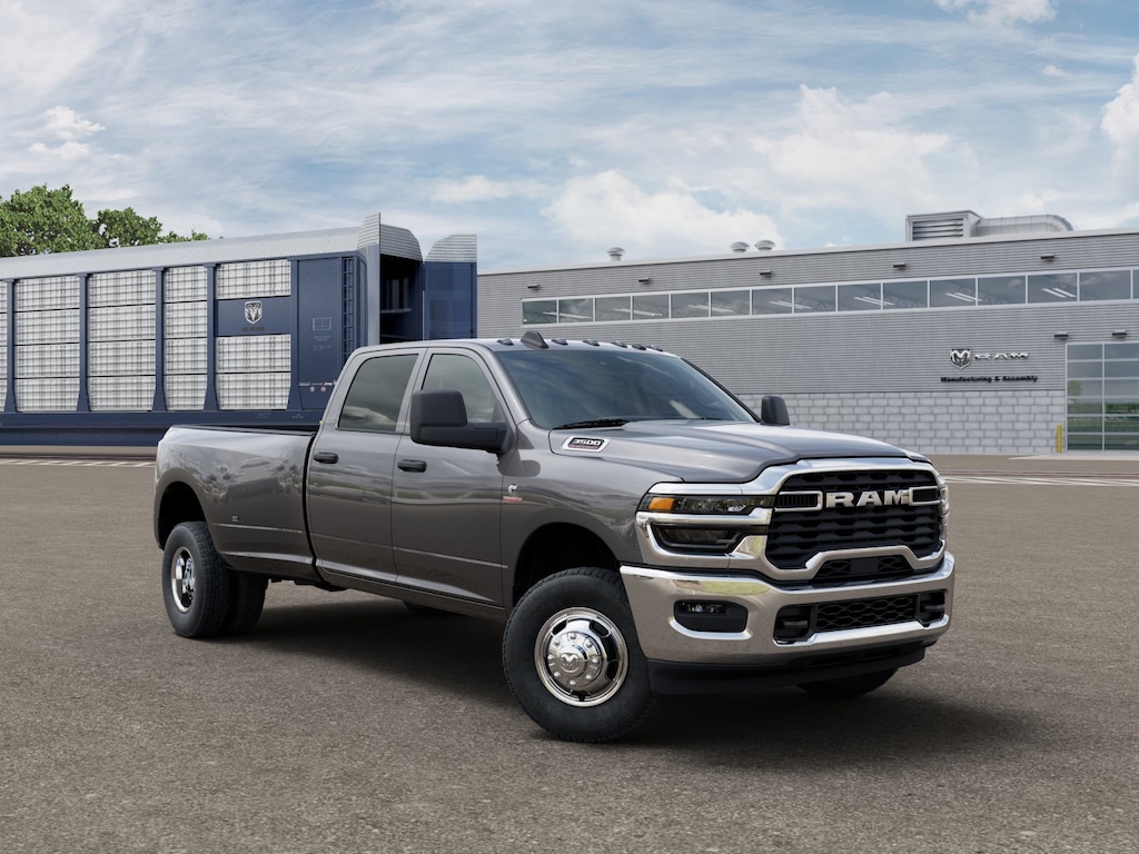 New 2026 Ram 3500 TRADESMAN CREW CAB 4X4 8' BOX Pickup