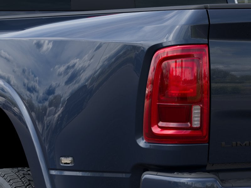 2025 RAM 3500 Limited - Photo 23