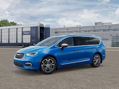 2026 Chrysler Pacifica PINNACLE AWD Passenger Van