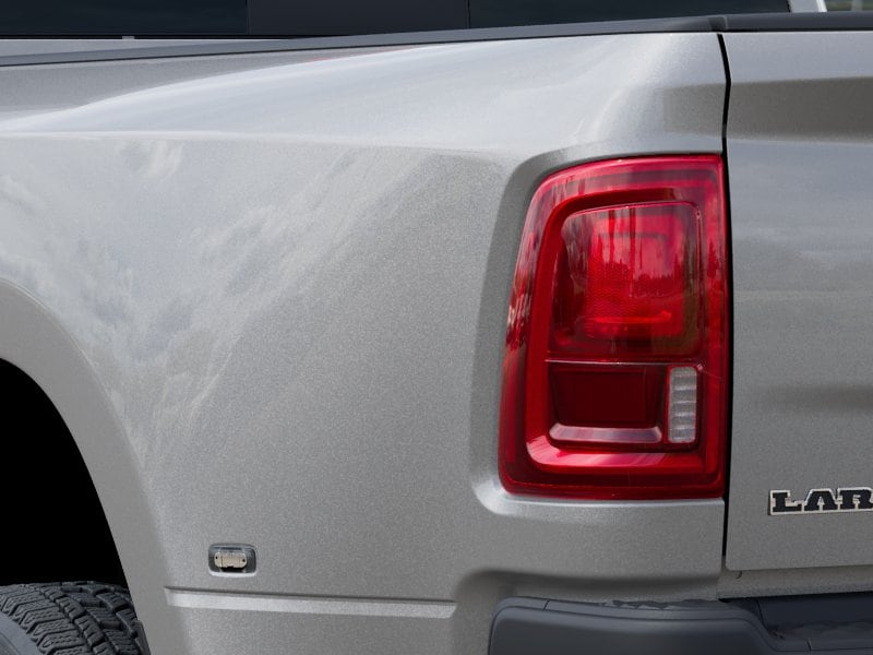 2026 RAM 3500 Laramie - Photo 35