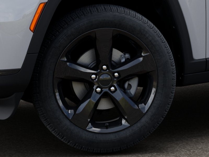 2025 Jeep Grand Cherokee Limited photo 4