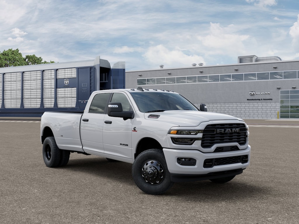 New 2026 Ram 3500 BIG HORN CREW CAB 4X4 8' BOX Pickup
