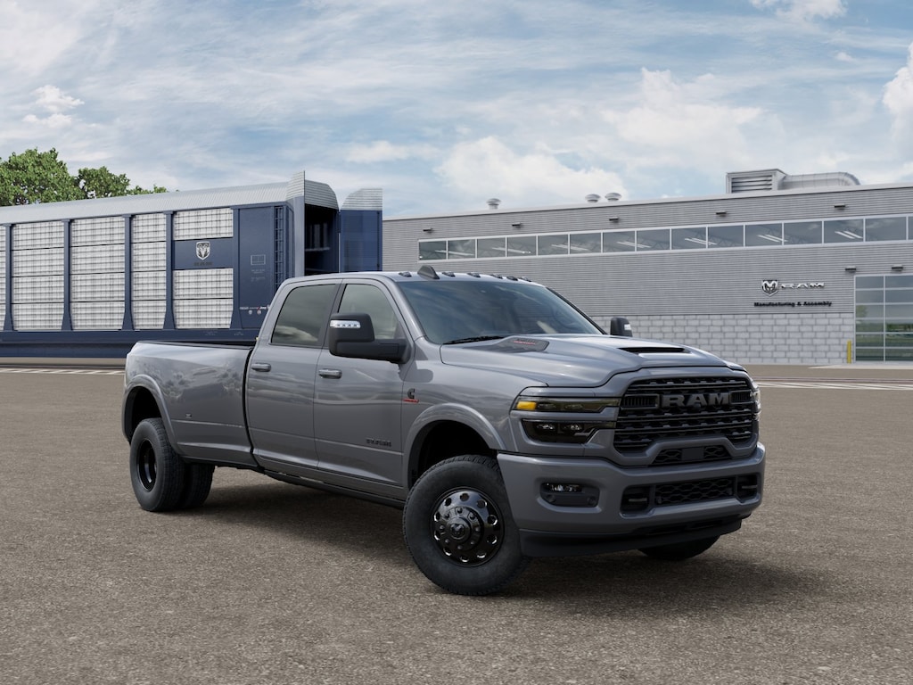 New 2026 Ram 3500 LIMITED CREW CAB 4X4 8' BOX Pickup