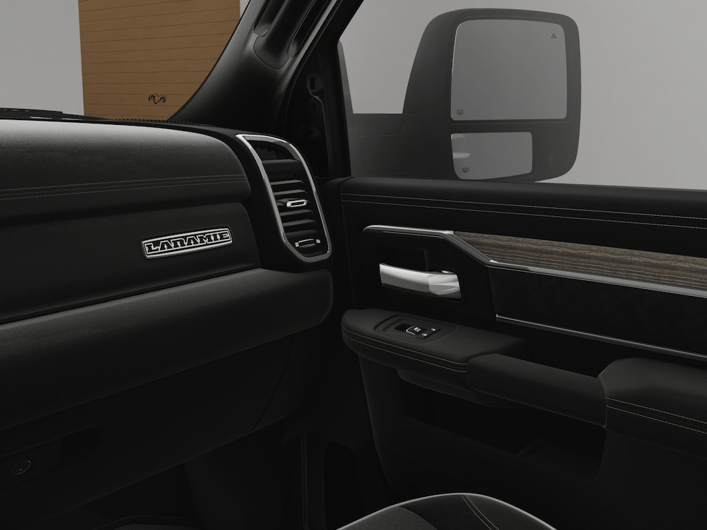 New 2025 Ram 2500 LARAMIE CREW CAB 4X4 6'4 BOX Pickup